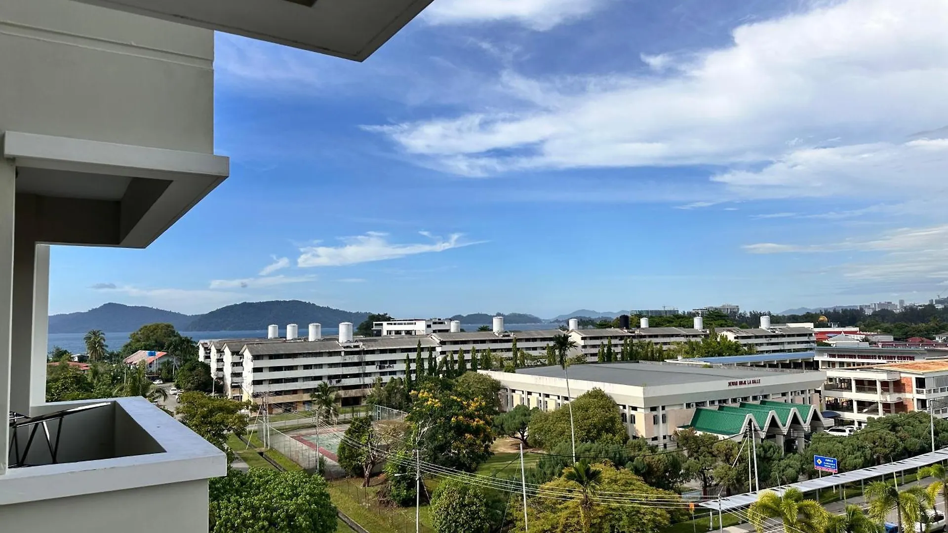 Apartment Aa Residen Luxury Condo Homestay 18Mins Walk Tanjung Aru Beach & Golf Course, Not Beach Side Resort Kota Kinabalu Malaysia