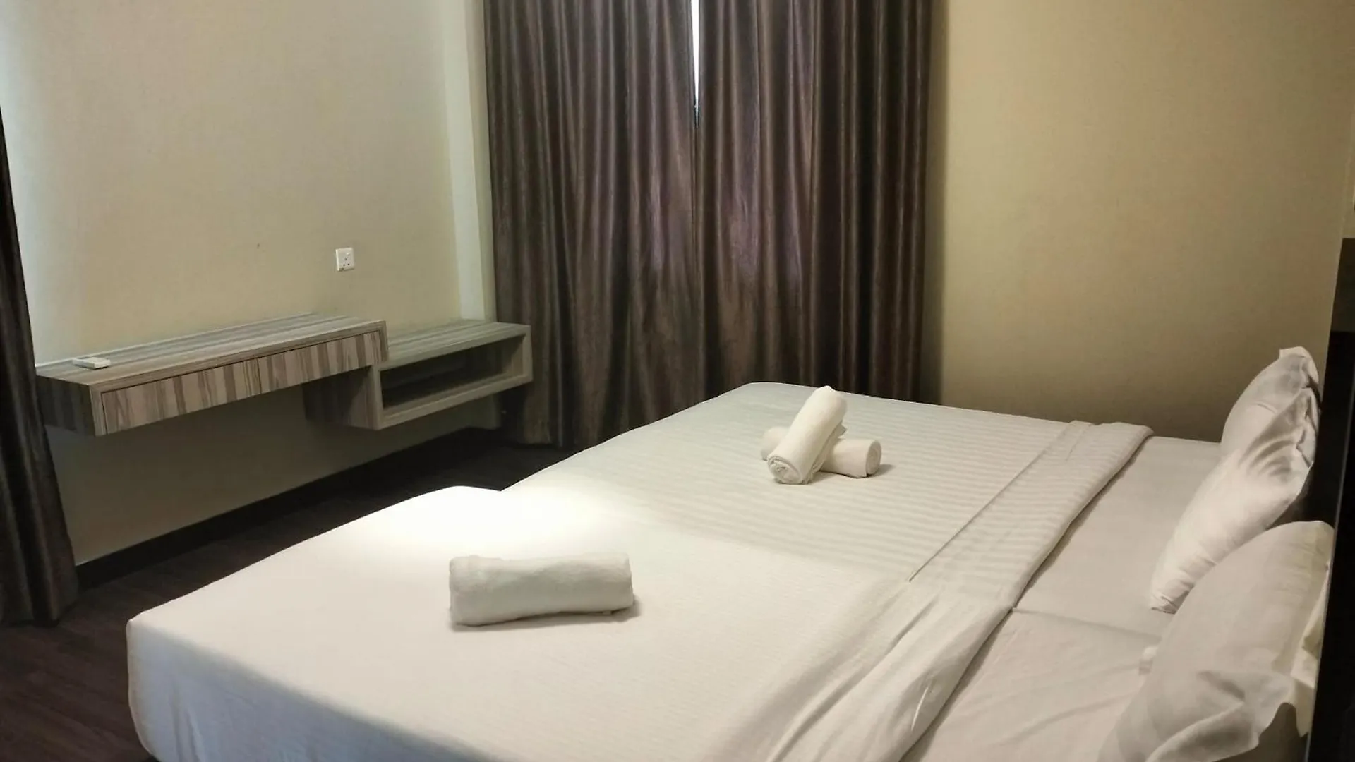 Aa Residen Luxury Condo Homestay 18Mins Walk Tanjung Aru Beach & Golf Course, Not Beach Side Resort Kota Kinabalu