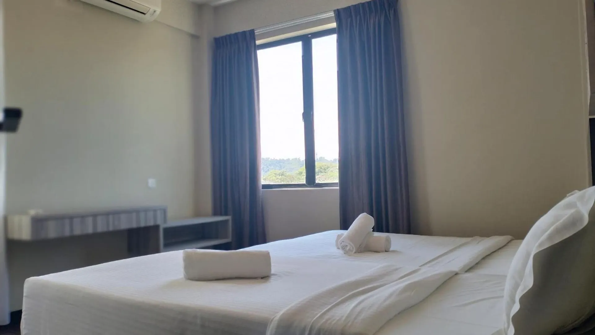 Aa Residen Luxury Condo Homestay 18Mins Walk Tanjung Aru Beach & Golf Course, Not Beach Side Resort Kota Kinabalu 0*,  Malaysia